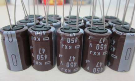 分析下黑金剛電容和紅寶石電容哪種好？